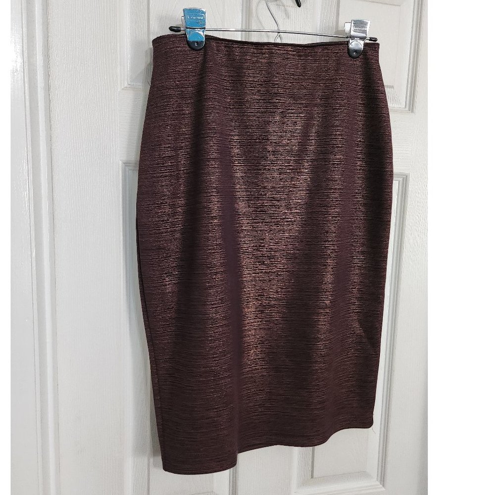 Metallic stretch pull on pencil skirt